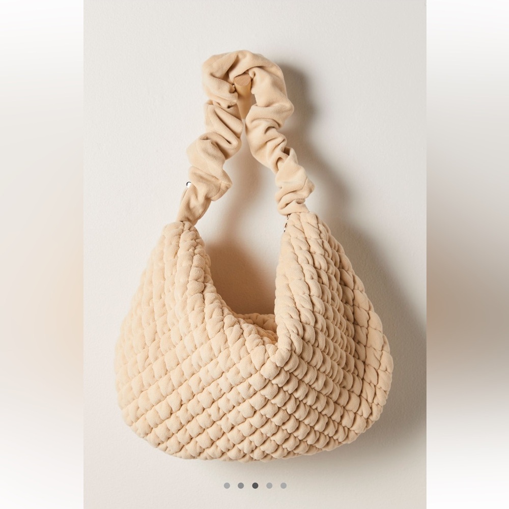 NWT Free People Pucker Up Fleece Carryall Home Plate - Picture 2 of 12